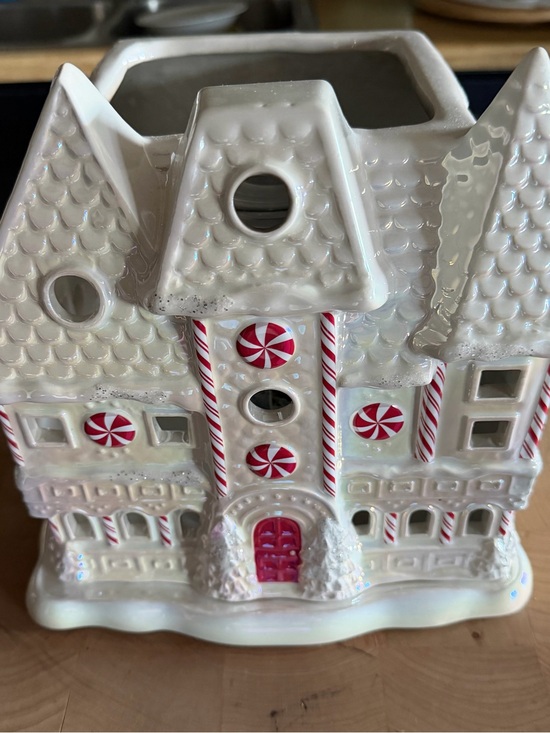 Homeworx Other - Homeworx- White Ceramic Peppermint Gingerbread House Candle Holder